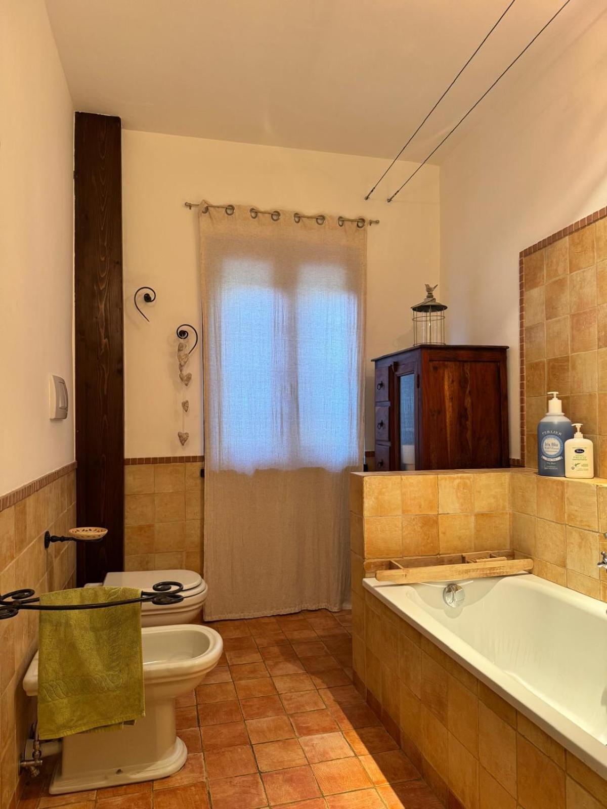 לינה וארוחת בוקר Cocconato Al Riccio מראה חיצוני תמונה